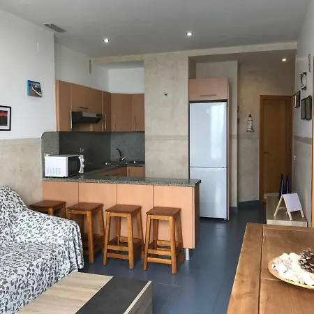The Window: Panoramic Views Onto The Sea Appartement