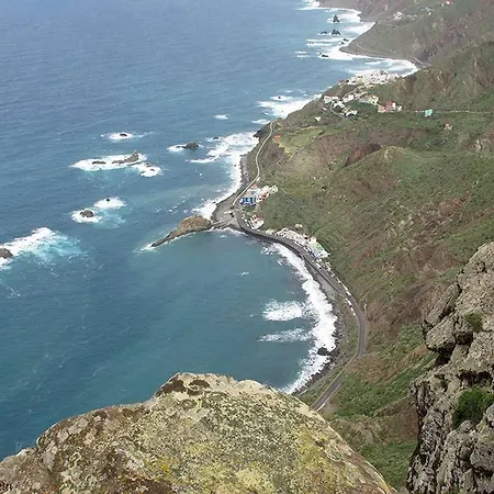 The Window: Panoramic Views Onto The Sea *